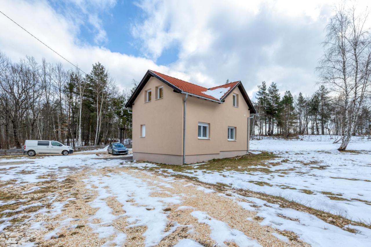 Apartman Vedro Polje Gospić Εξωτερικό φωτογραφία