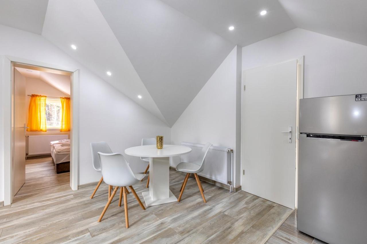 Apartman Vedro Polje Gospić Εξωτερικό φωτογραφία