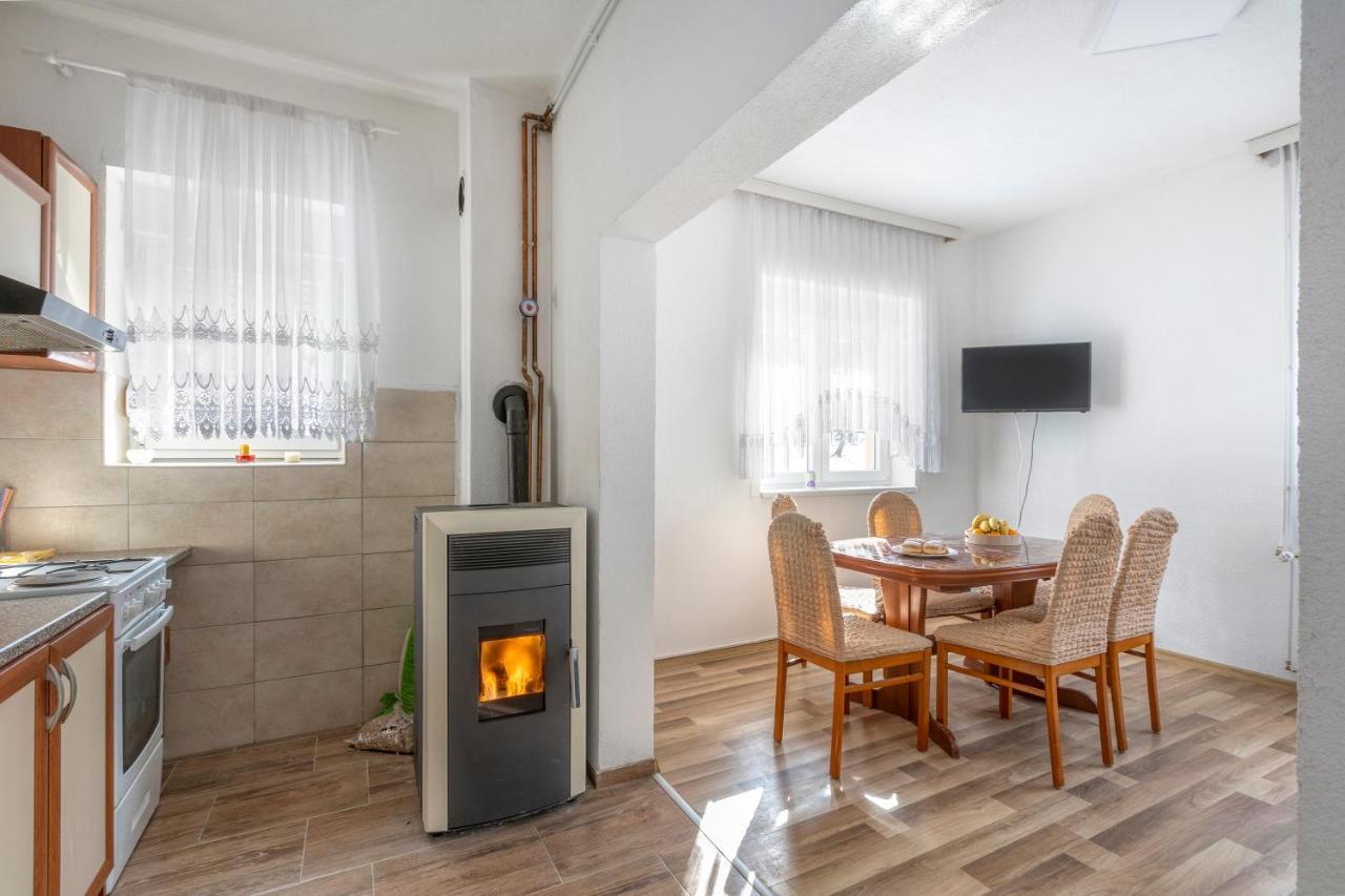 Apartman Vedro Polje Gospić Εξωτερικό φωτογραφία