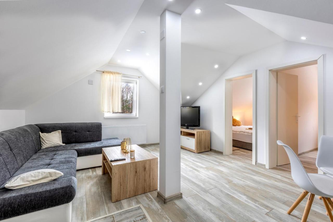 Apartman Vedro Polje Gospić Εξωτερικό φωτογραφία